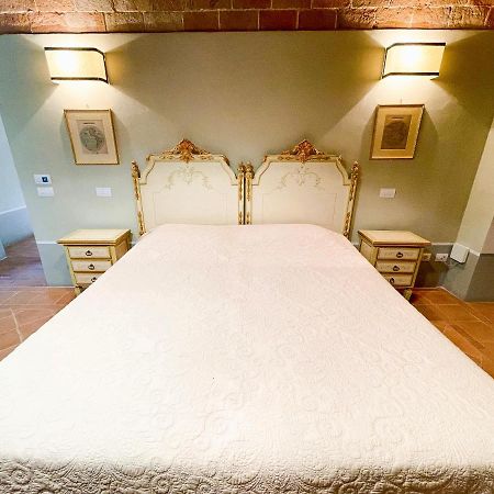 Villa Sant'Anastasio Suites Volterra Exterior photo