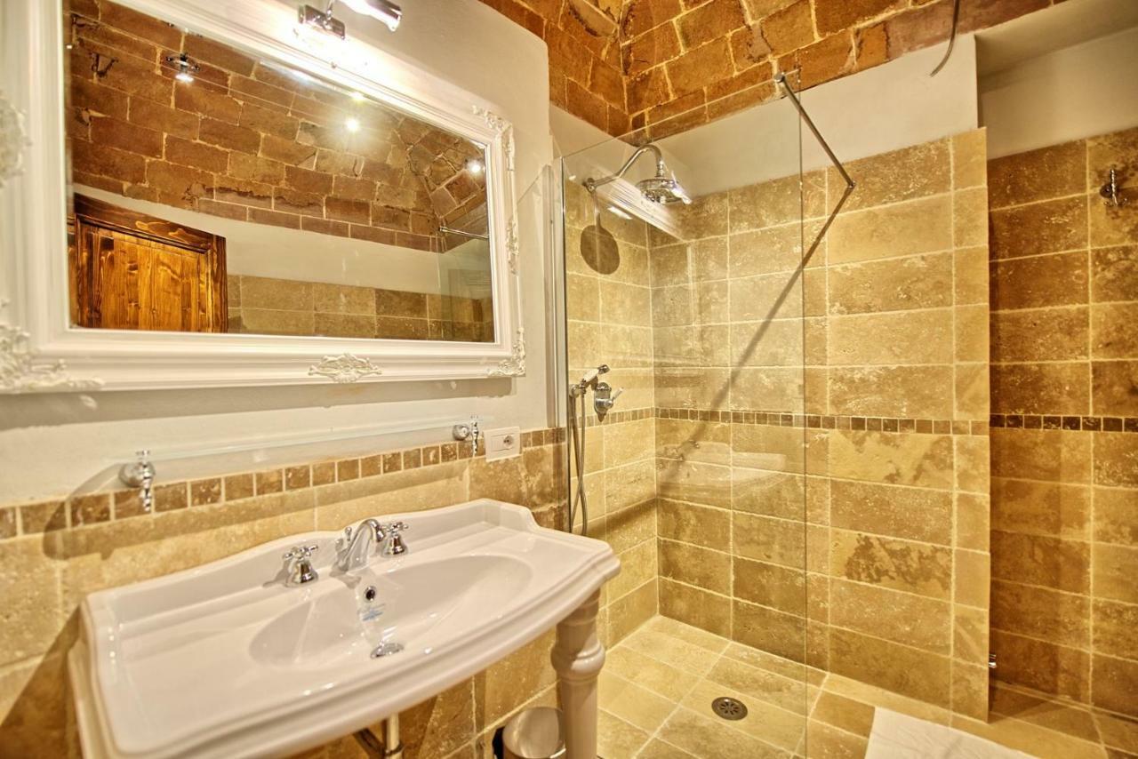 Villa Sant'Anastasio Suites Volterra Exterior photo
